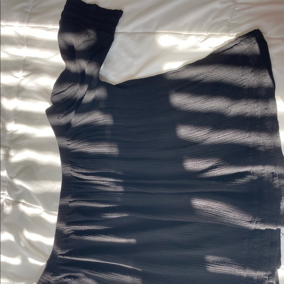 black off the shoulder top - Picture 2 of 3